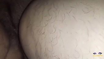 Istri Rumah Tangga India Yang Seksi Menari Provokatif Dalam Video Porno India