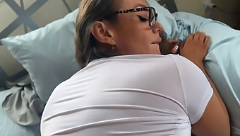 Drumul Mamei Vitrege Spre Reconciliere: Mandy Waters Într-O Fantezie Domestică Cu Scene Explicite Pov
