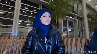 Nadja, Wanita Iran Berjilbab, Merasakan Seks Anal Di Kamar Kecil Dan Lorong Sebagai Pembayaran Tiket Pesawat