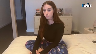 Het College-Styvsyster Får Creampie Innan Lektionen I Denna 60fps-Video.